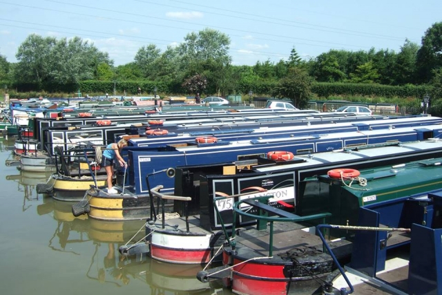  Saly Narrowboats 